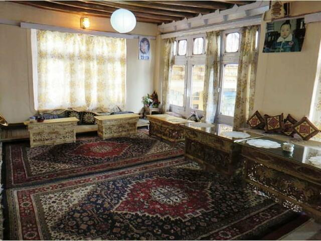 фото отеля Hotel Nezer Holiday Inn изображение №17