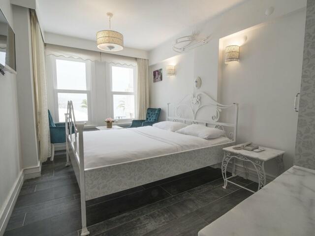 фотографии отеля Buyukada Port Hotel изображение №27