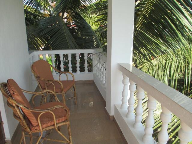 фотографии отеля White Feather Guest House изображение №19