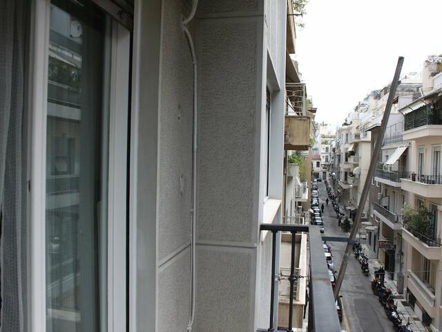 фото отеля Cheery Apartment in the Center of Athens изображение №9