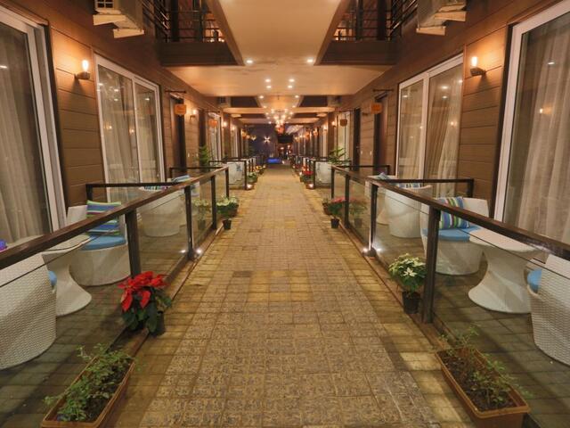 фото отеля Sinon Baga Retreat изображение №17