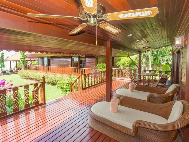 фото 5BR Beachfront Villa Bangrak изображение №2