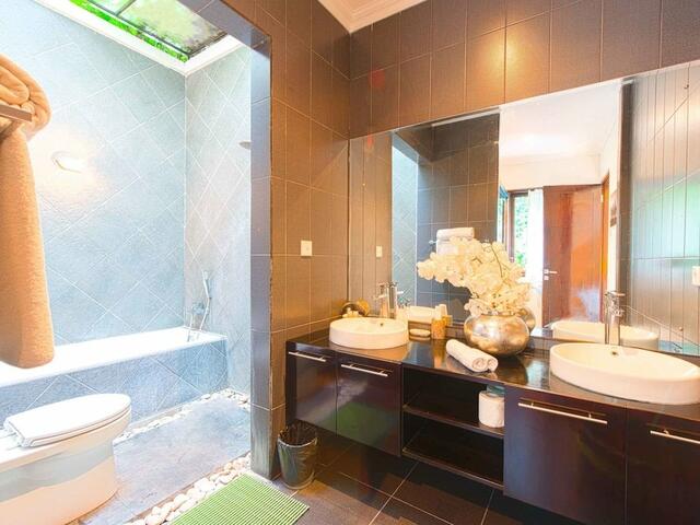 фотографии отеля Exotis Villa Seminyak изображение №15