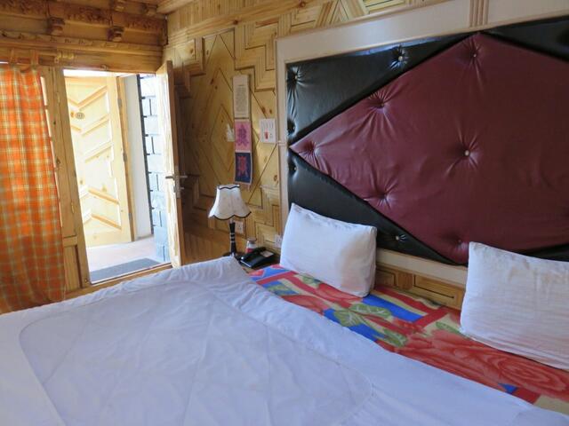 фото отеля Hotel Nezer Holiday Inn изображение №21