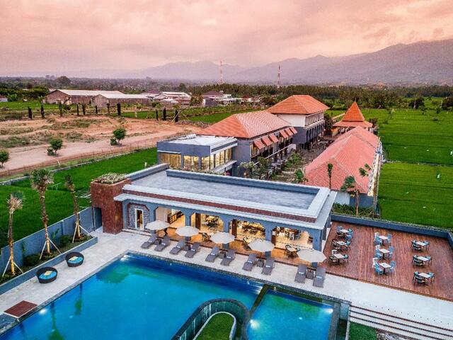 фото Lovina Beach Club and Resort изображение №22