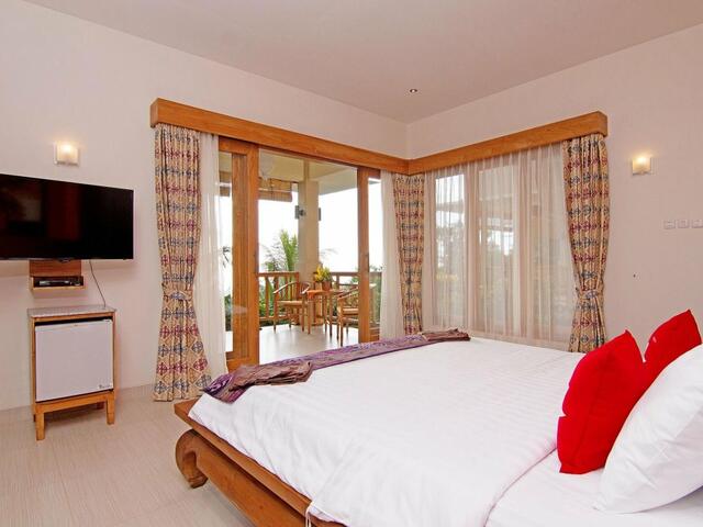 фото отеля Lovina Beach Club and Resort изображение №1