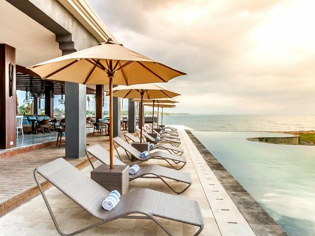 фото Lovina Beach Club and Resort изображение №10