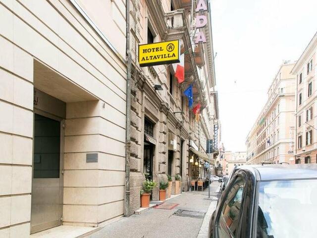 http://Hotel%20Altavilla