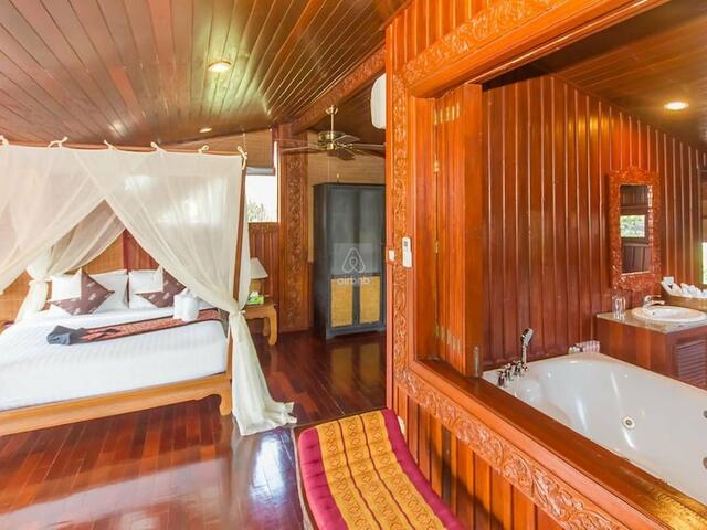 фотографии 5BR Beachfront Villa Bangrak изображение №12