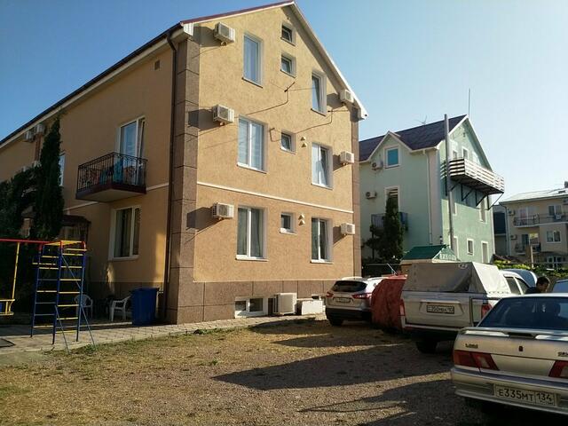 ДельфиниЯ (ex. Лагуна-42)