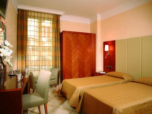 фото Hotel Opera Roma изображение №22