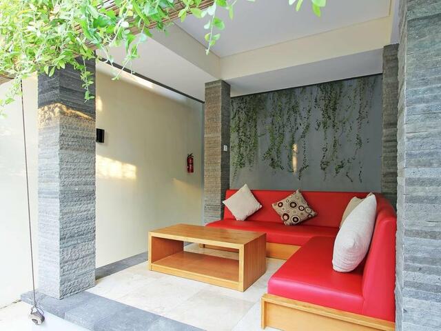фото XXL Seminyak Sunset Boutique Villa изображение №6