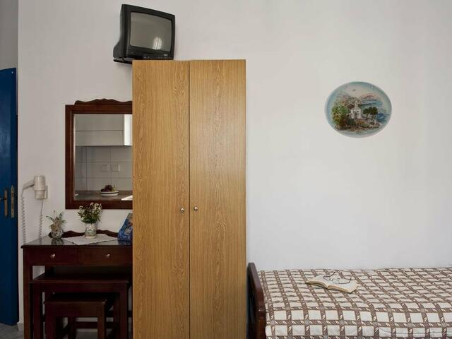 фото отеля Ancient Thera Studios изображение №17