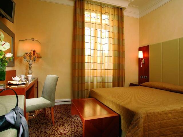 фотографии Hotel Opera Roma изображение №20