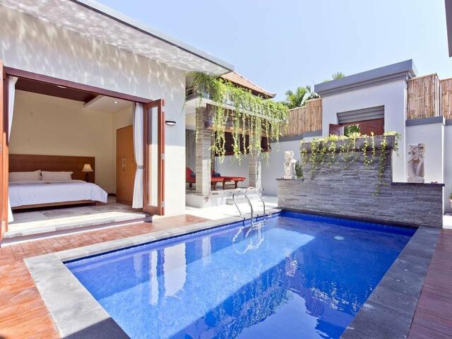 фото XXL Seminyak Sunset Boutique Villa изображение №22