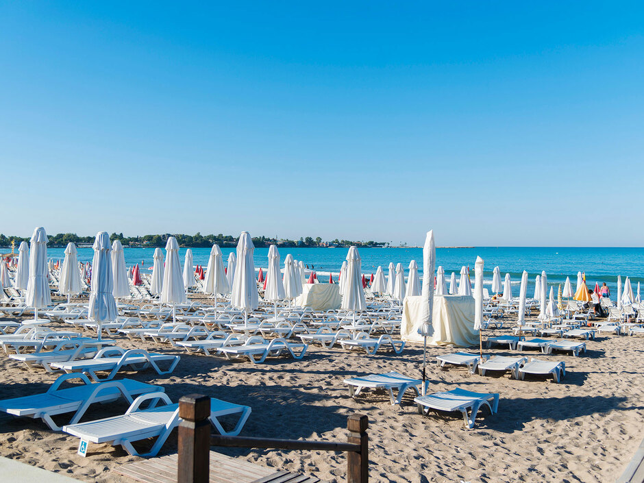 Отель Rixos Premium Dubai на набережной с видом на небоскрёбы