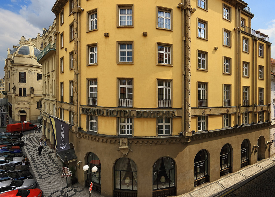 Адрес в праге. Grand Hotel Bohemia Прага. Гостиница Люстиг Прага. Отель Praha в Праге. Гостиница Прага Москва.