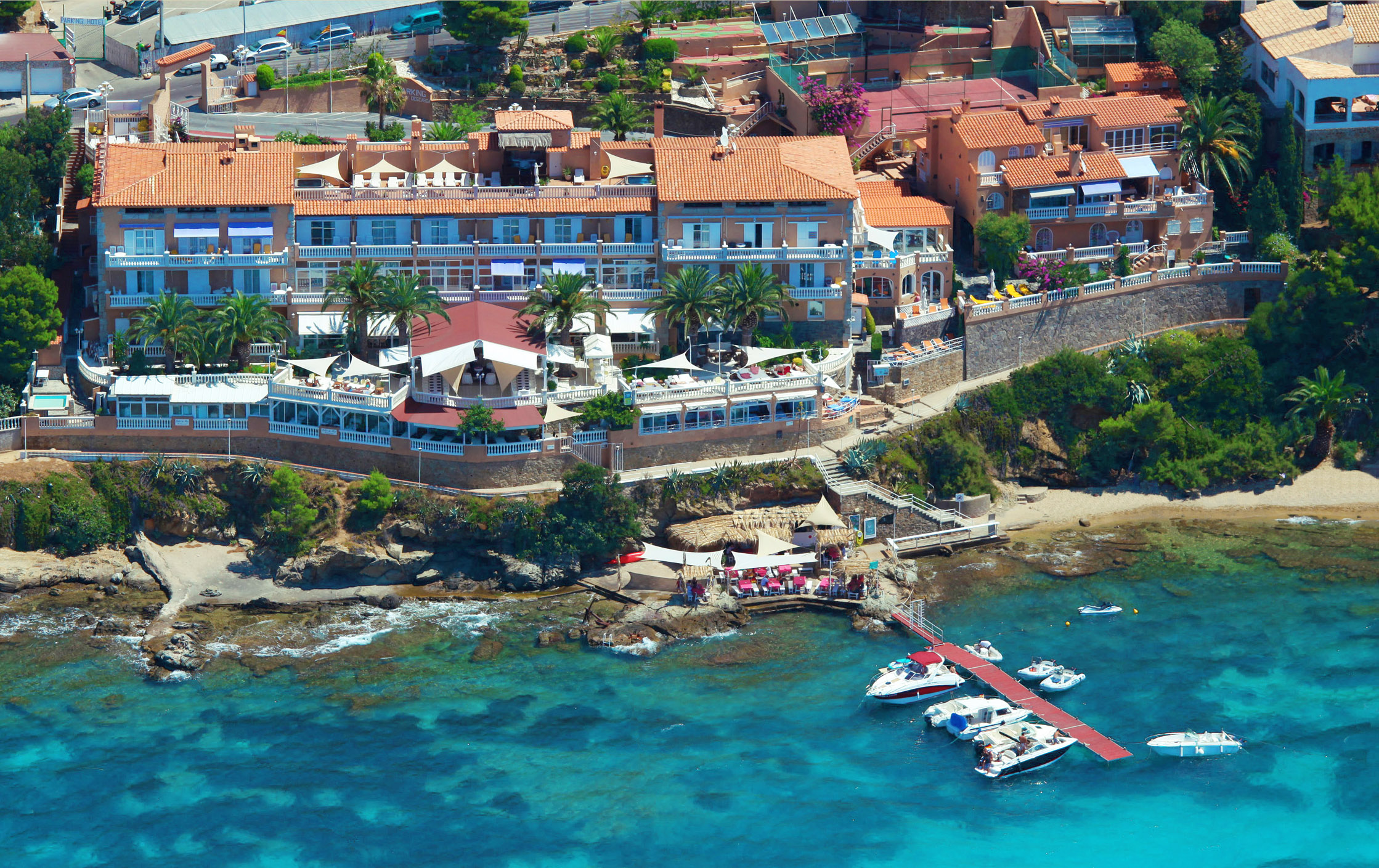 Росас Испания город. Розес Испания. Vistabella отель пляж Costa Brava. Пляж в Росас.