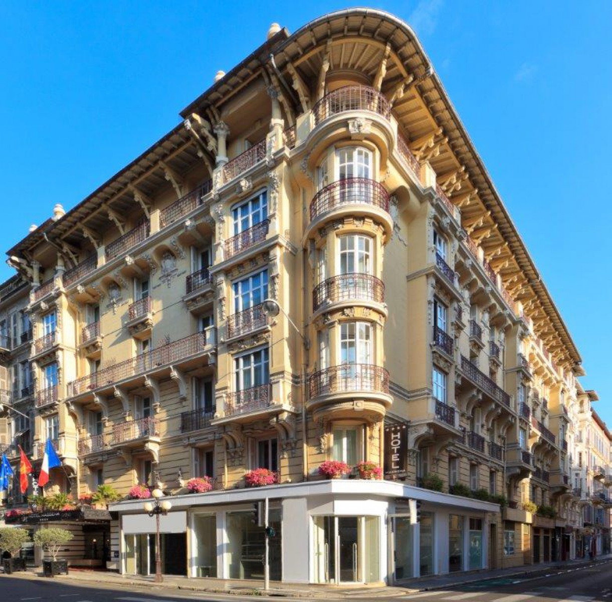 Ницца 4. Massena Ницца. , Tremoille Hotel Франции. Отель Рюль Ницца.