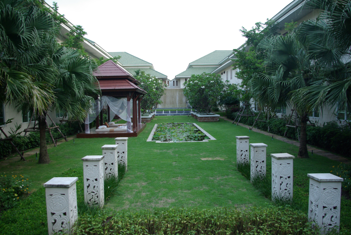 Bangkok Natural Spa & Resort