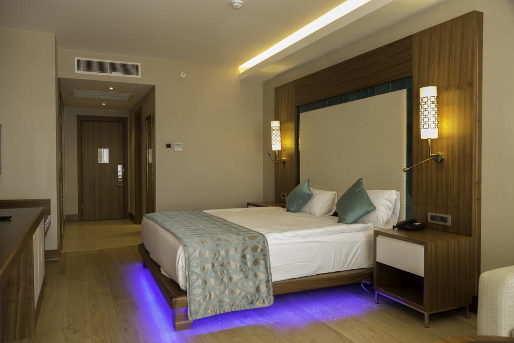 Ramada Hotel & Suites by Wyndham