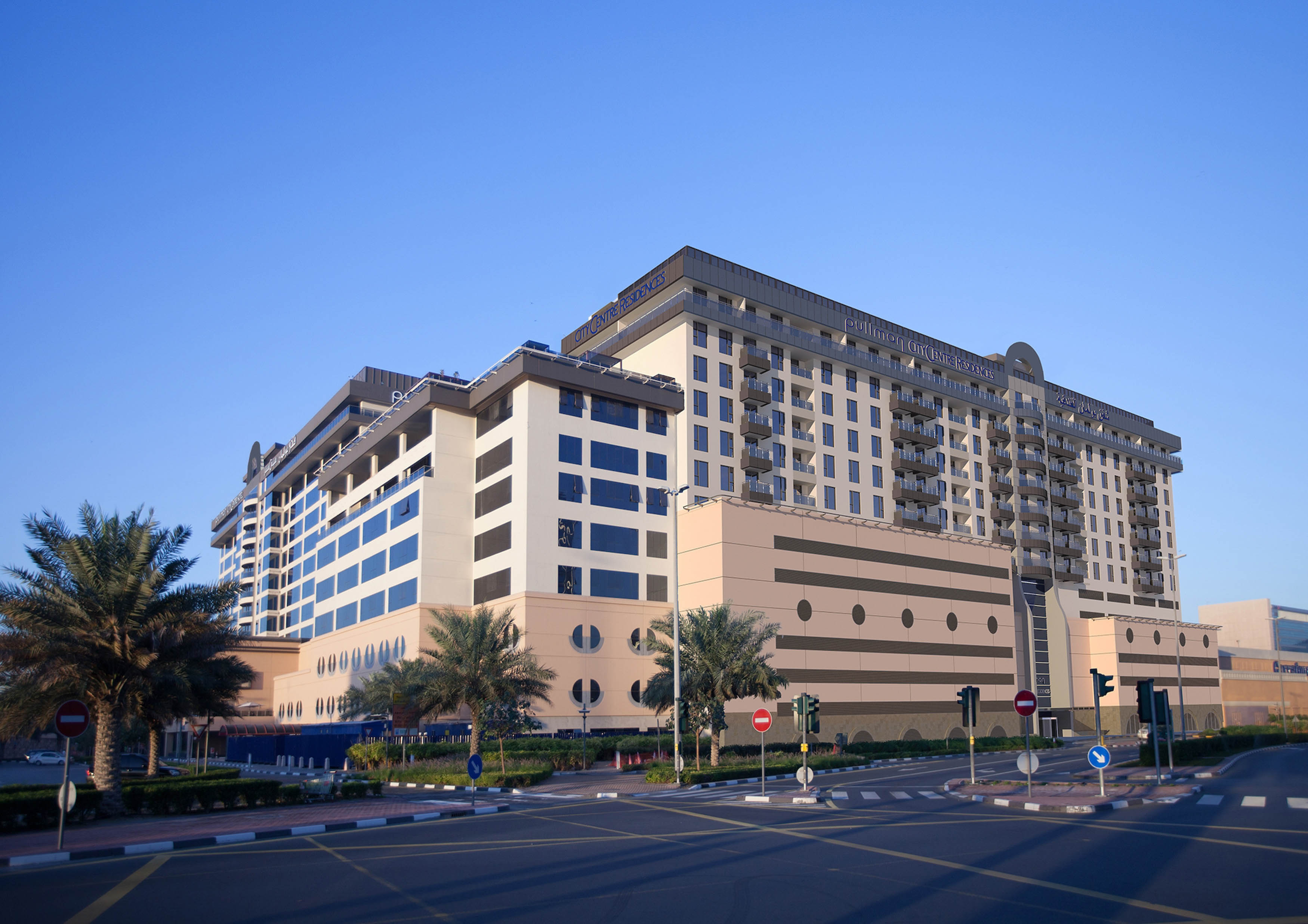 Дубай сити центр. Pullman Dubai Creek City. Pullman Deira City Centre. Pullman Dubai Deira Creek City Centre Hotel 5. Pullman Dubai Deira Creek City Centre Hotel 5* (Дейра).