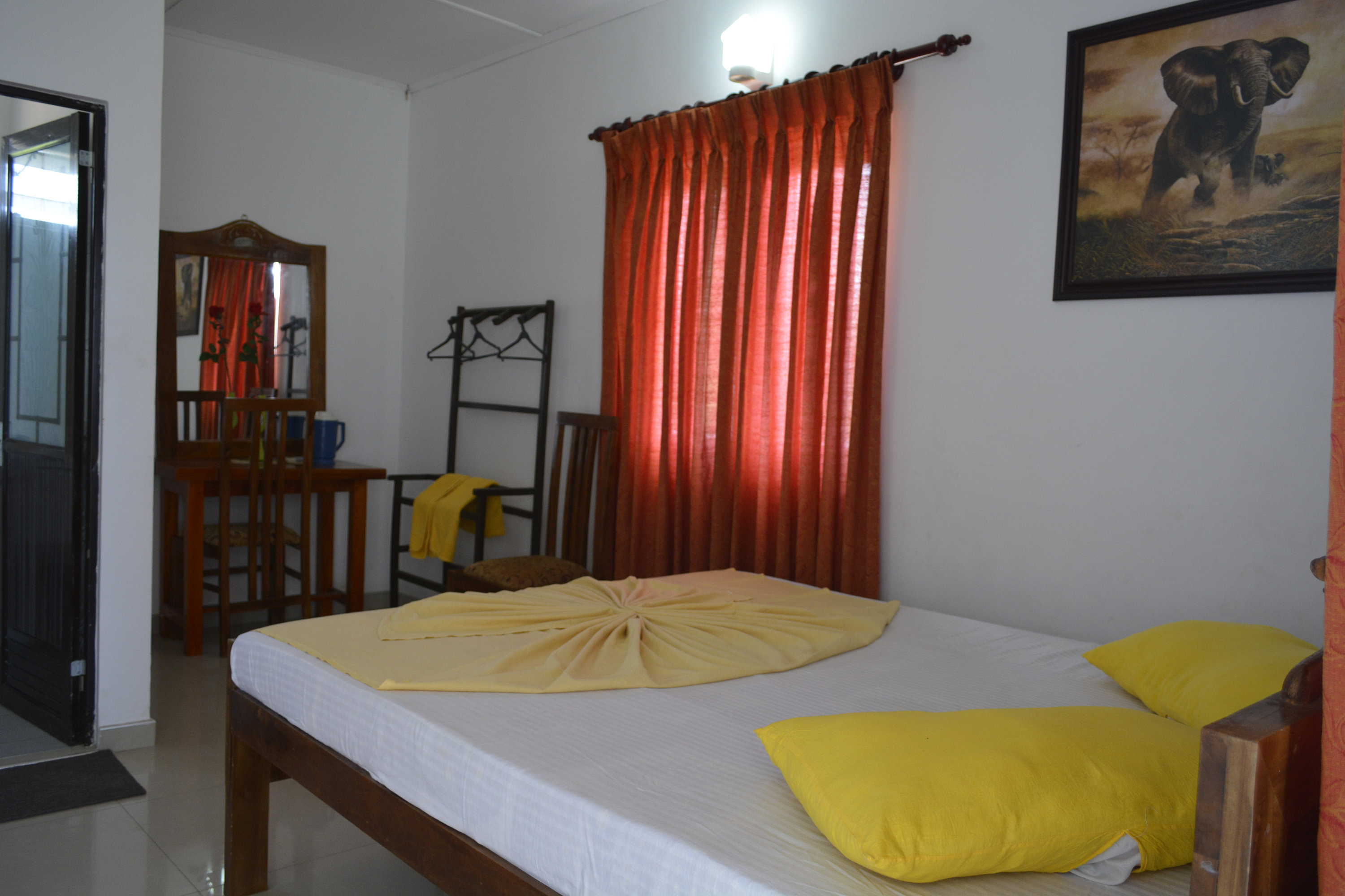 Шри ланка море. Шри ланка горящие туры из москвы. Хиккадува шри ланка. Шри ланка надпись. Шри ланка туристическая.