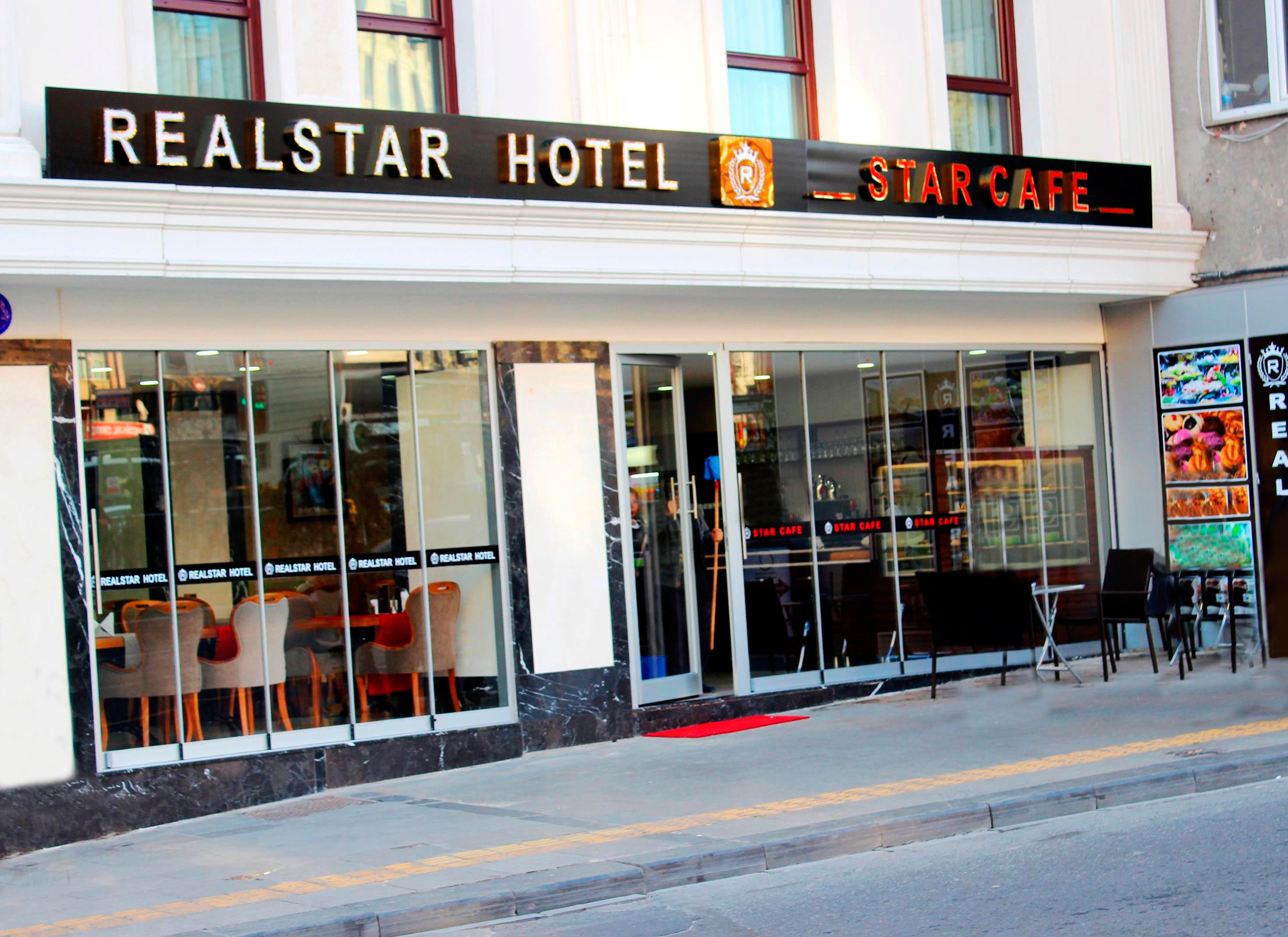 Звезды в стамбуле. Raymond Hotel 3 Стамбул. Realstar.
