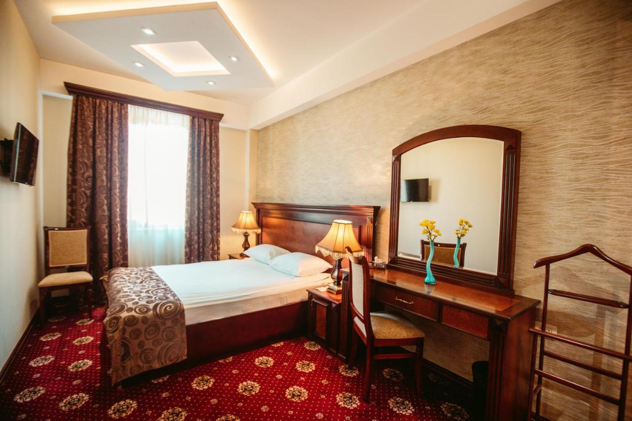 Отель в ереване в центре недорого. Красивые отели в Ереване. Отель Грейс Аква вилла Ереван. Grand Fortune Hotel Ереван.