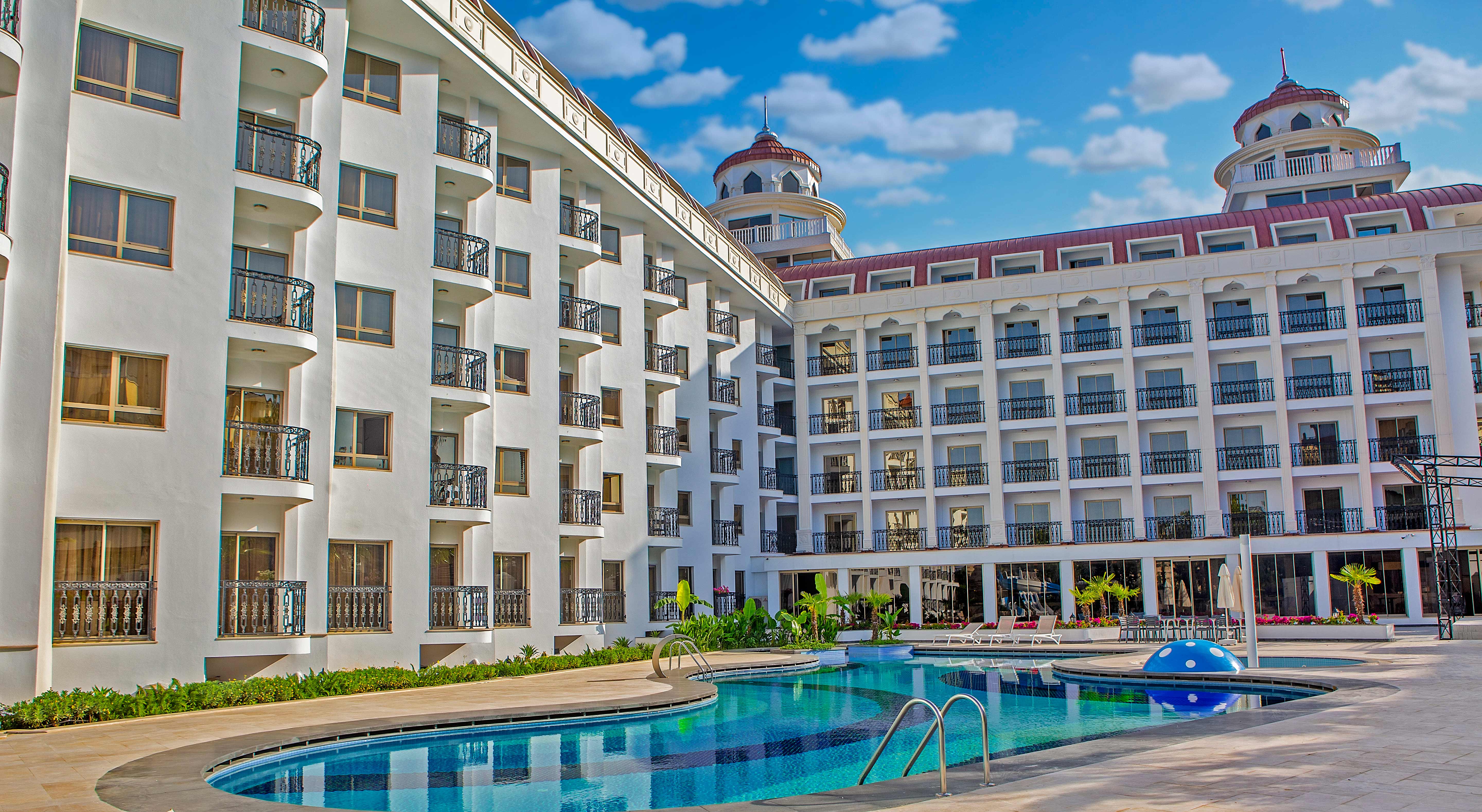 Blue Marlin Deluxe Spa & Resort