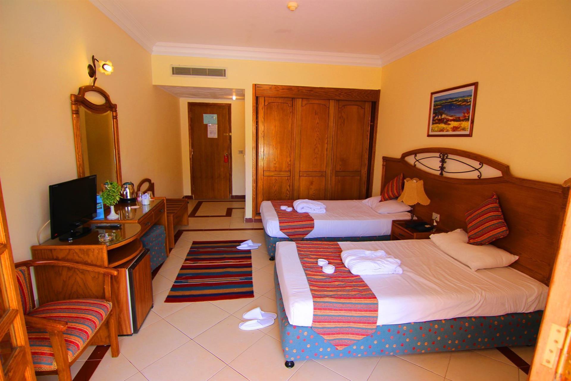 Life resorts coral hills 4. Coral Hills Resort 4*. Coral Hills Sharm el Sheikh 3. Coral Hills Resort 3*. Coral Hills Resort Sharm el Sheikh 4.