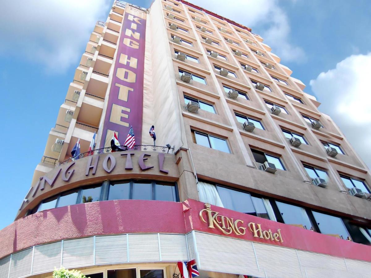 Отели каира египет. King Hotel Каир. Nile King Tower отель. Отель в Каире 4 звезды. Rutz Каир отель.