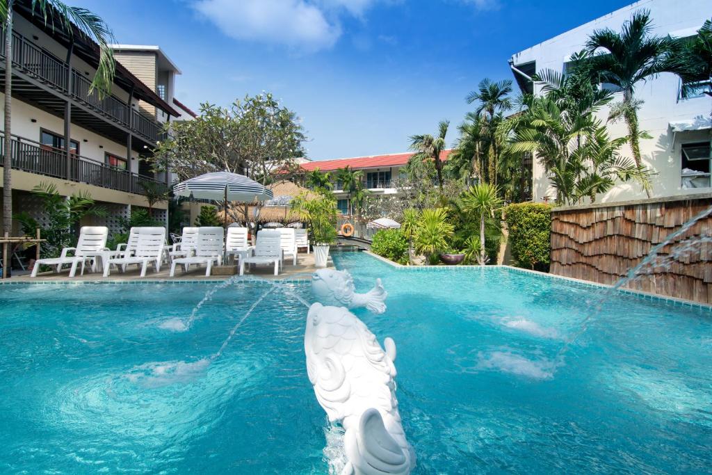 Baan Karon Resort