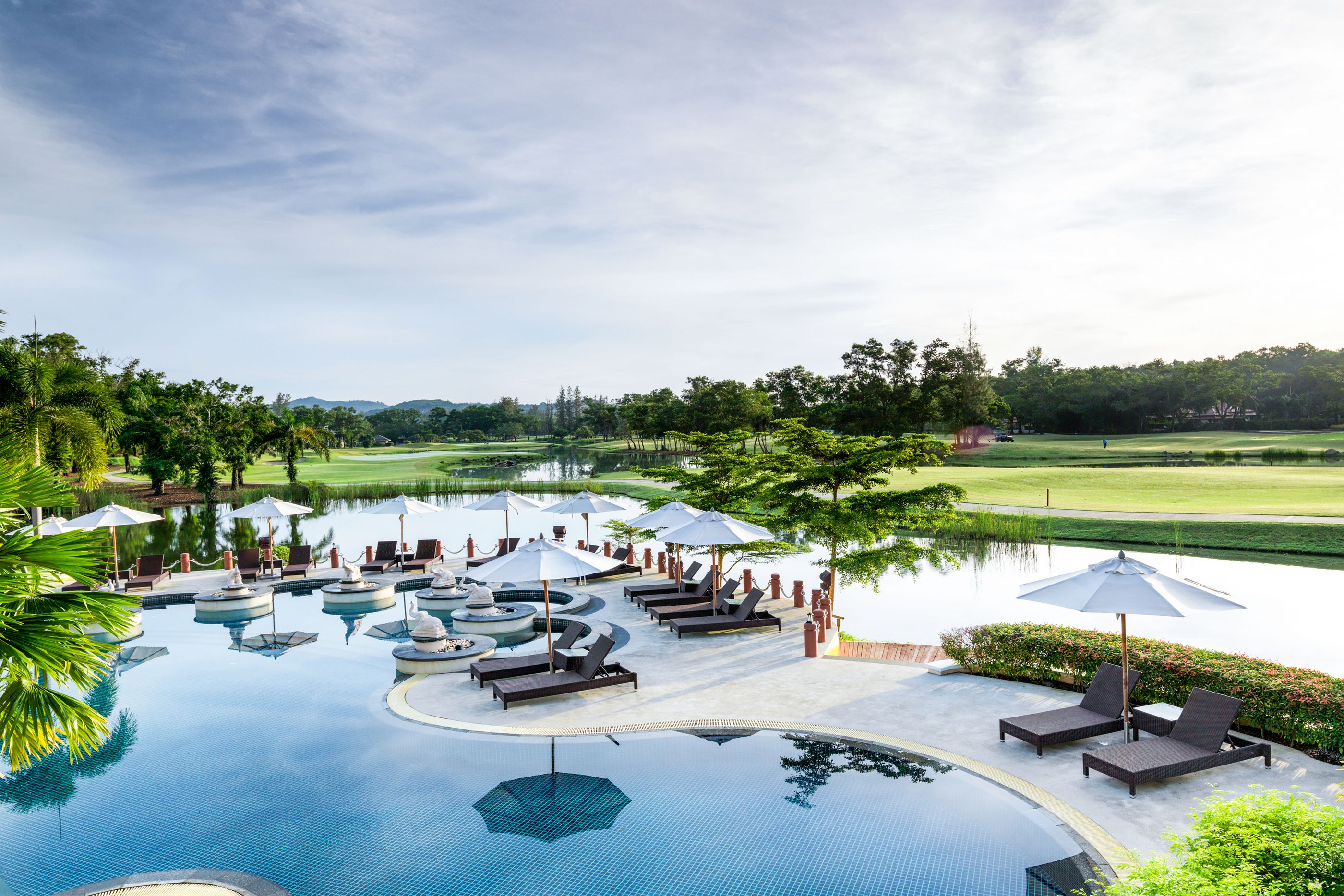 Отель laguna phuket. Таиланд Банг Тао Лагуна. Лагуна Пхукет Банг Тао. Dusit Thani Laguna Phuket 5 Таиланд. Пляж Лагуна Пхукет.