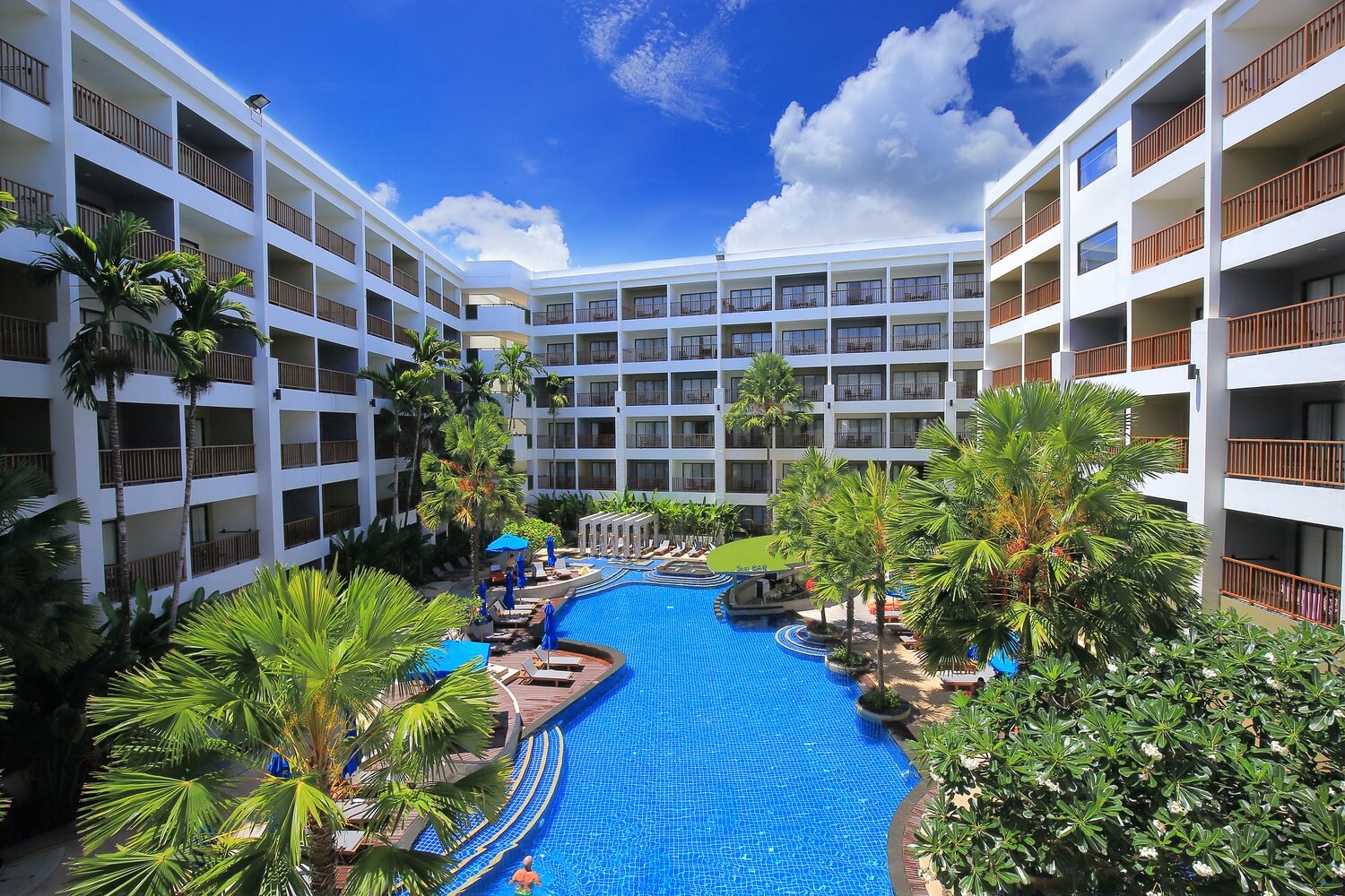 Пхукет плаза. Deevana Plaza Phuket. Deevana Plaza Phuket Patong 4. Deevana Plaza Phuket (ex. Mercure Phuket Deevana) 4*. Дивана Плаза Пхукет отель.