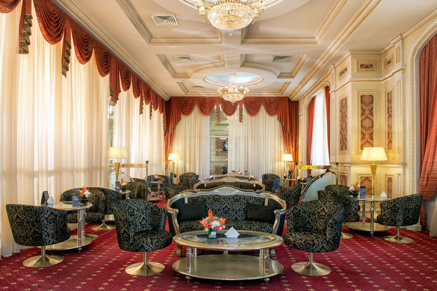 Royal tulip hotel. Отель Роял Тулип. Royal Tulip Almaty 5*. Гостиница рояль Тулип в Алматы. Royal Tulip Almaty номера.