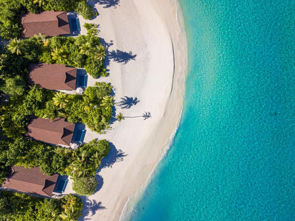 The Standard Huruvalhi Maldives (ex. Capre Diem Beach Resort)