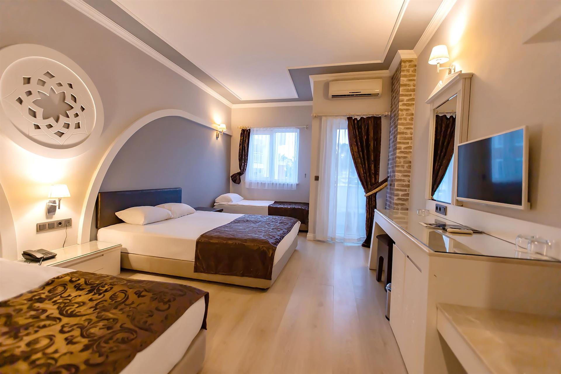 Side square hotel 4 турция сиде. Сиде Роял Парадиз. Отель в Турции Side Royal Paradise 5 звезд. Сиде Роял Парадайз 5 Турция. Side Royal Paradise 5* номер.