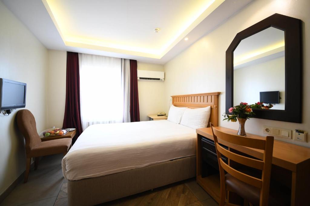 Звезды отеля. Гостиница 3 звезды. Point Hotel Taksim Стамбул. Hotel Stars.