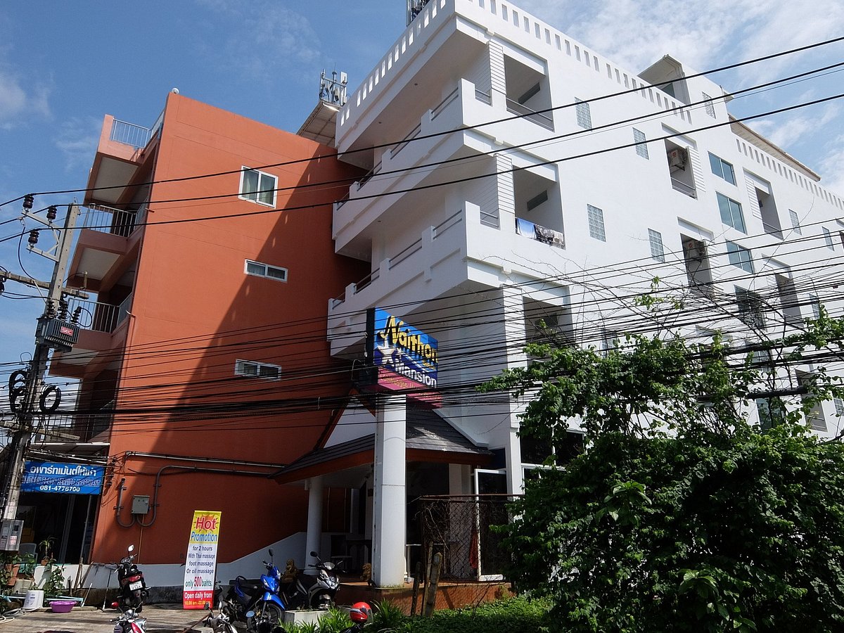 Naithon Beach Mansion