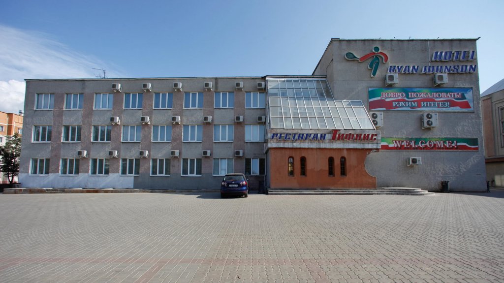 Пассаж казань кремлевская 21. Казань ул урицкого. Урицкого 62 пенза. Улица урицкого казань. Бутлерова 39 казань.