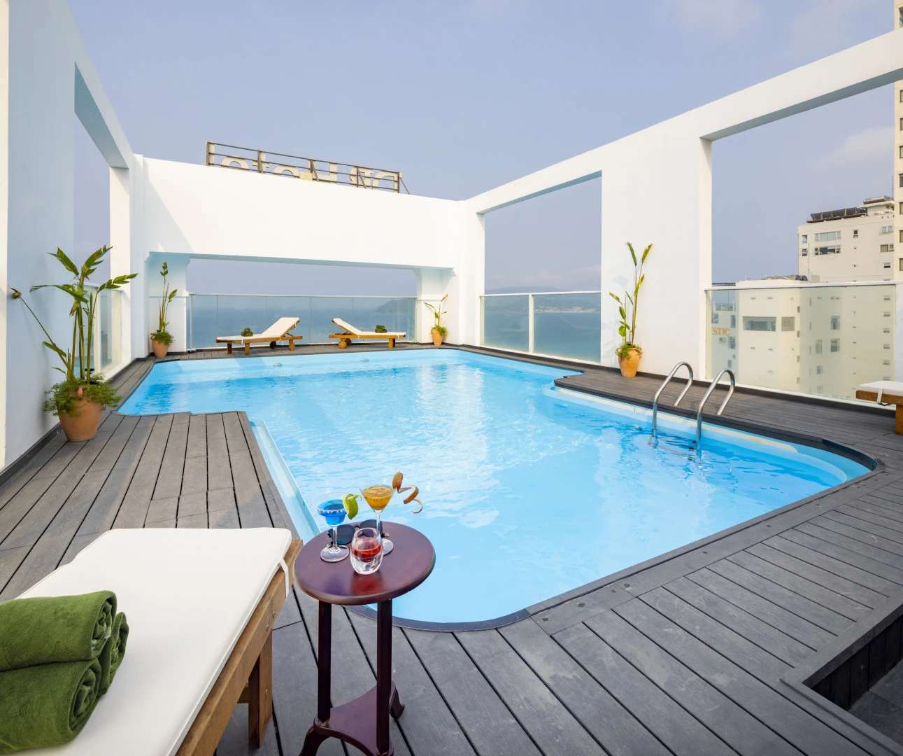 DB Hotel (ex. Begonia; Hanoi Golden 3)
