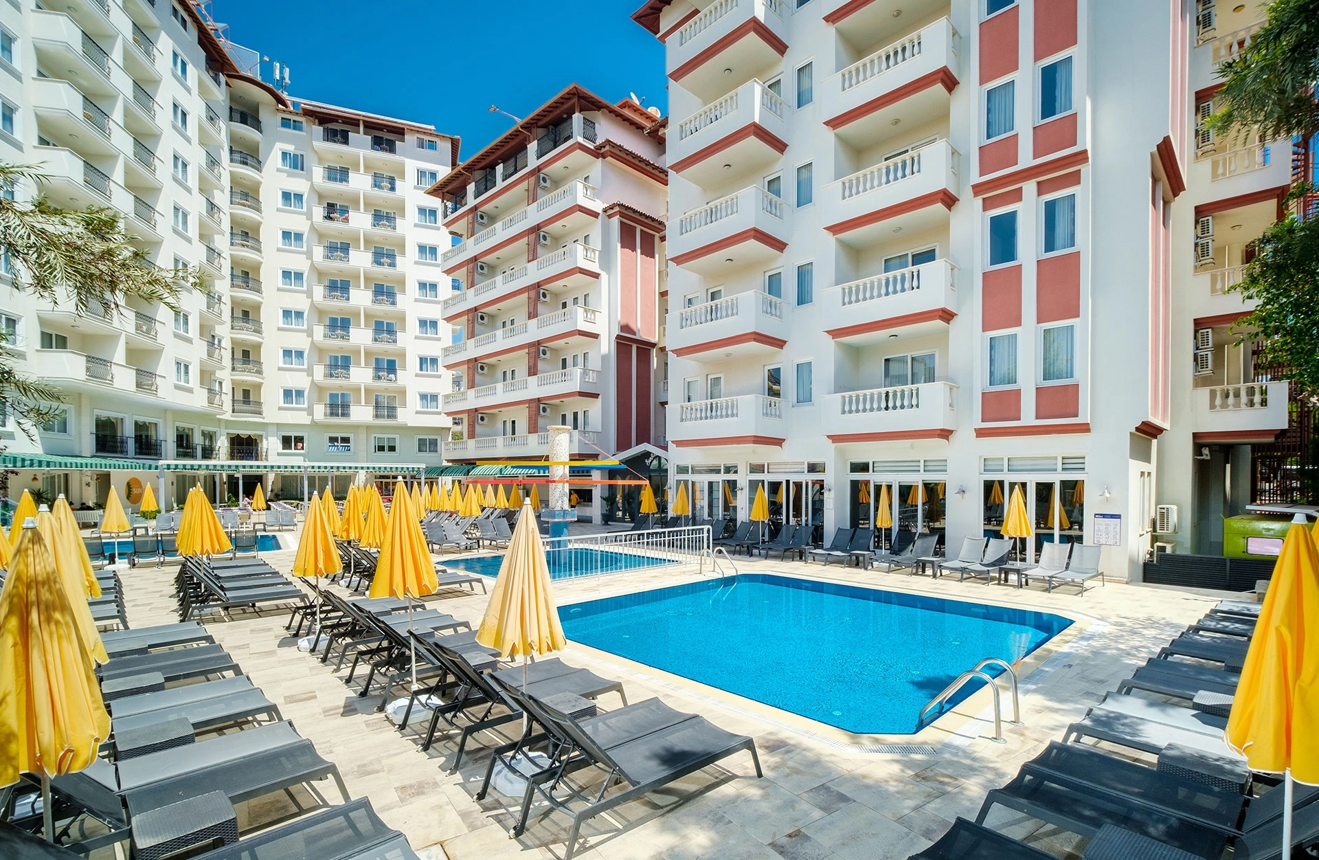 Villa Sunflower (ex. Villa Sunflower Aparts & Suites)